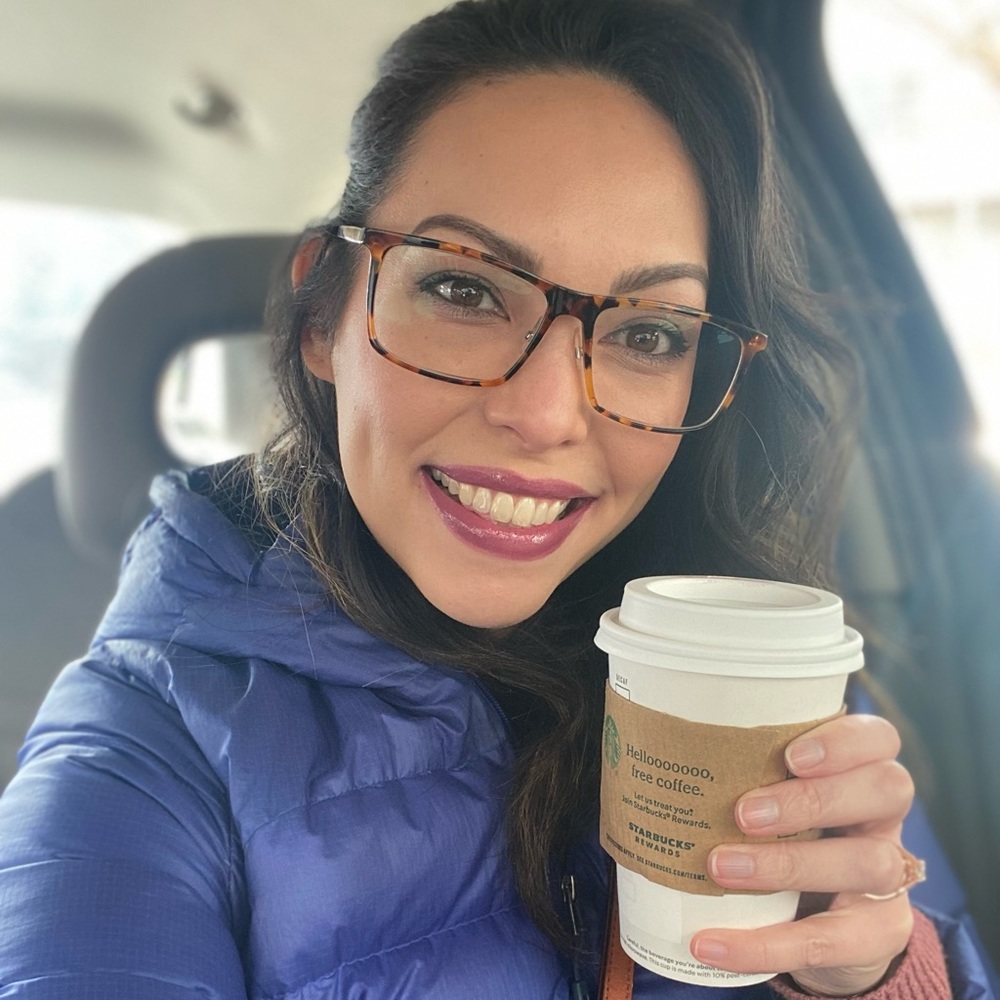 Meet your Posher, Danielle